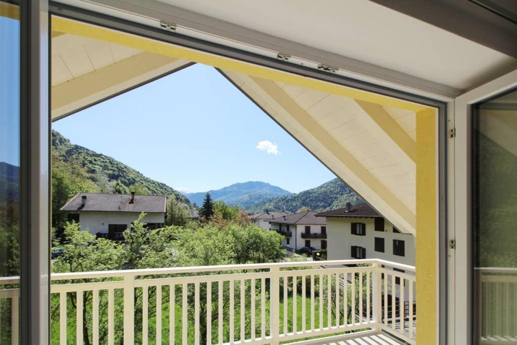 Ferienwohnung La Mansarda Di Rossella Pieve Di Ledro Exterior foto