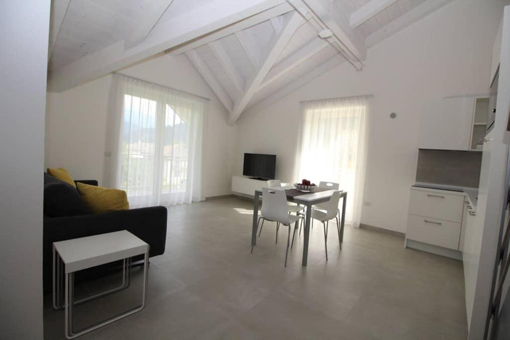 Ferienwohnung La Mansarda Di Rossella Pieve Di Ledro Exterior foto