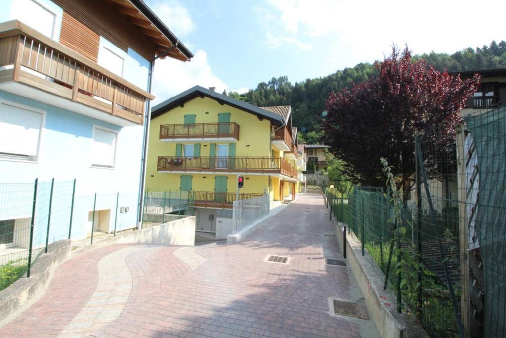 Ferienwohnung La Mansarda Di Rossella Pieve Di Ledro Exterior foto