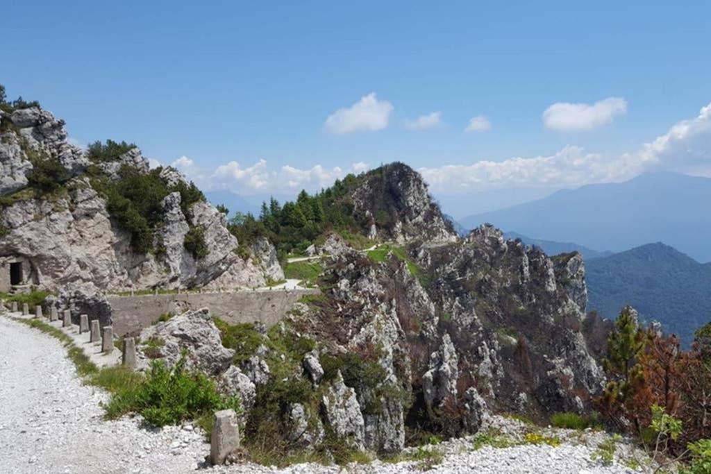 Ferienwohnung La Mansarda Di Rossella Pieve Di Ledro Exterior foto
