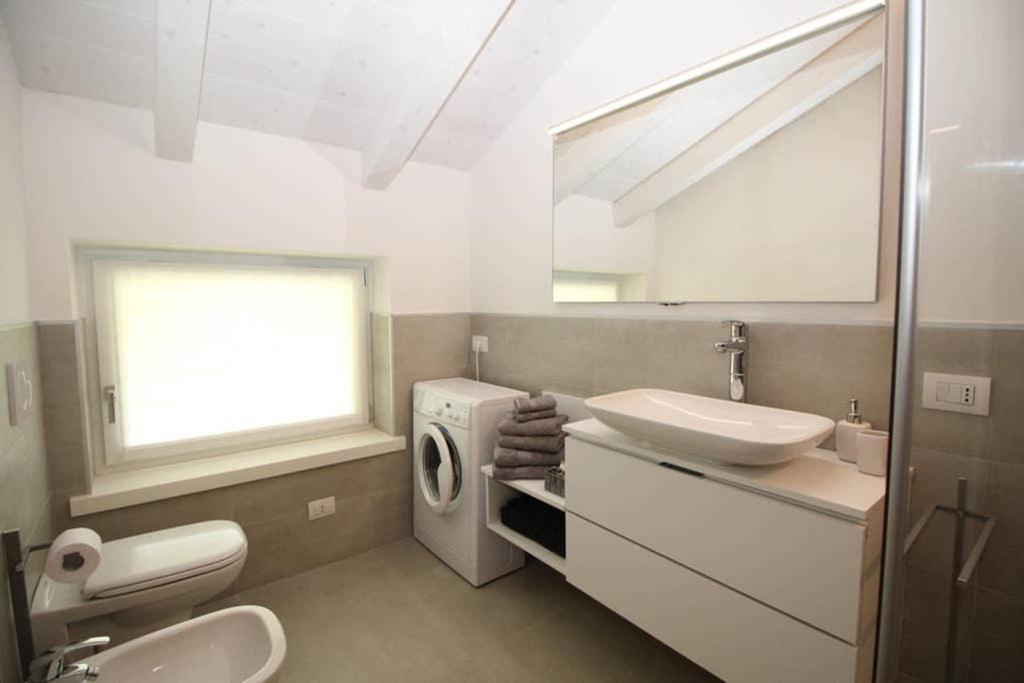 Ferienwohnung La Mansarda Di Rossella Pieve Di Ledro Exterior foto
